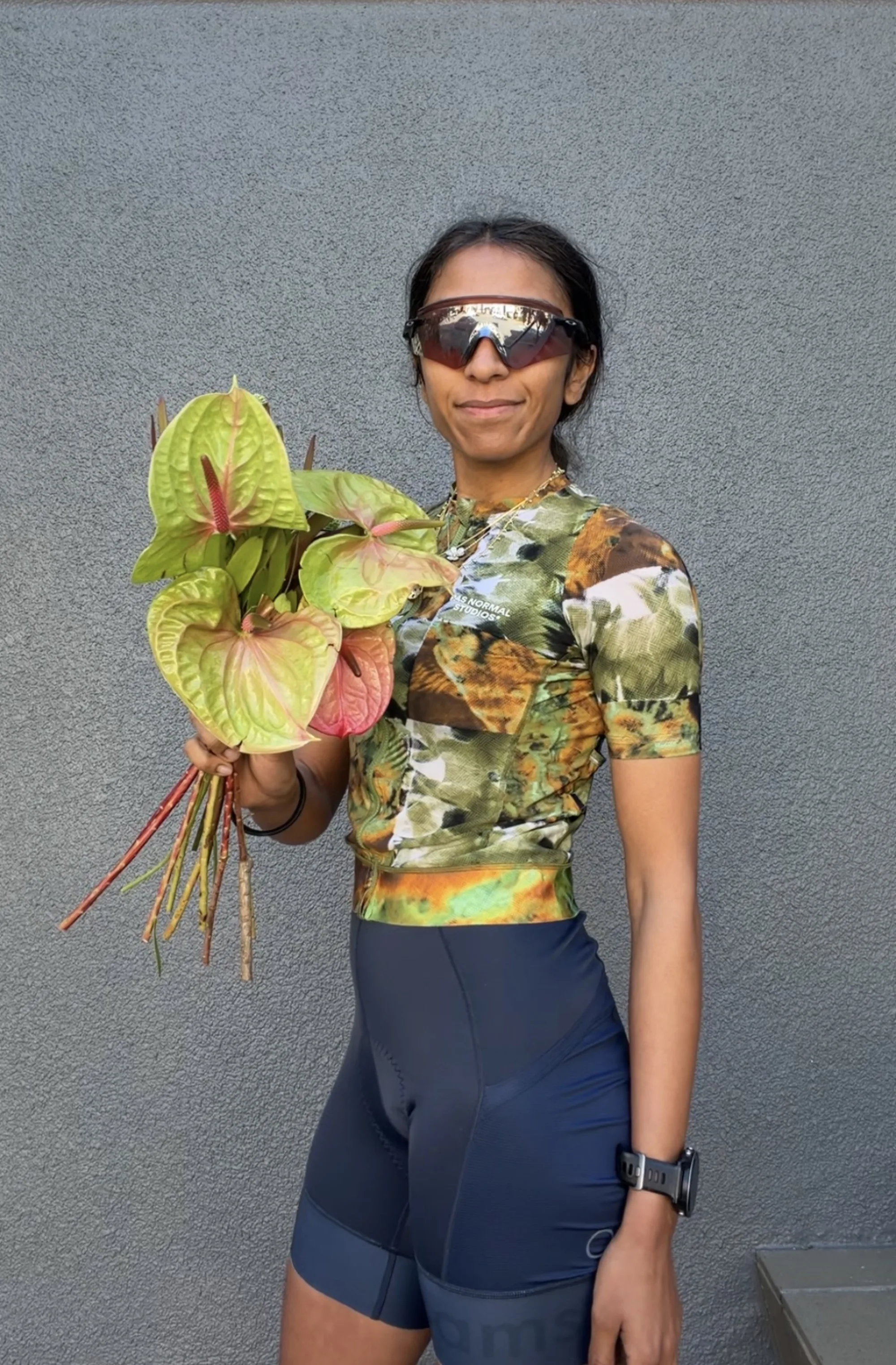 Bike kit matched to floral arrangement