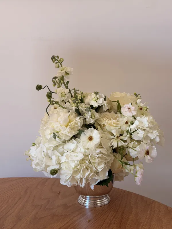 Wave Floral arrangement