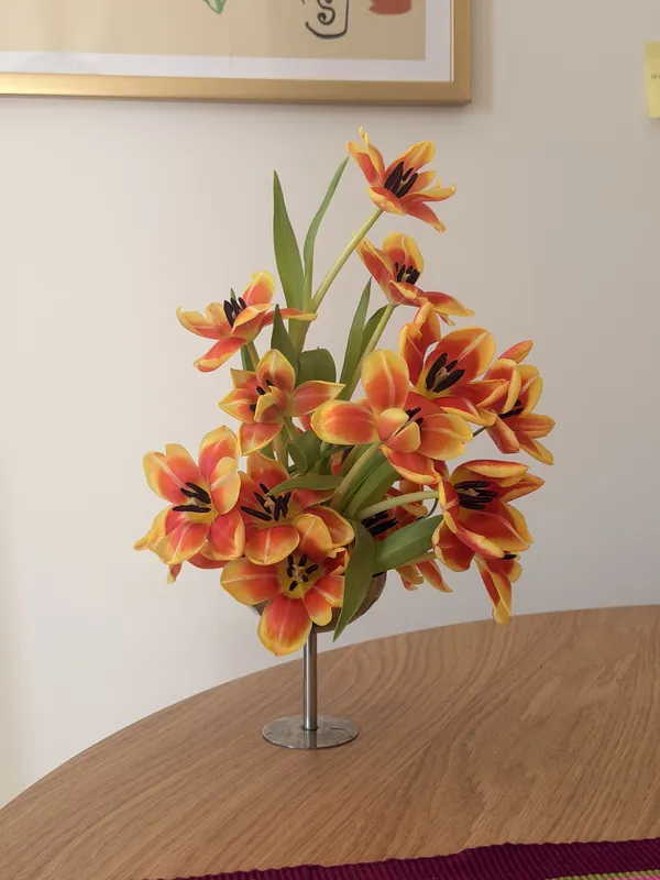 Wave Floral arrangement