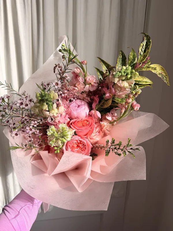 Wave Floral arrangement