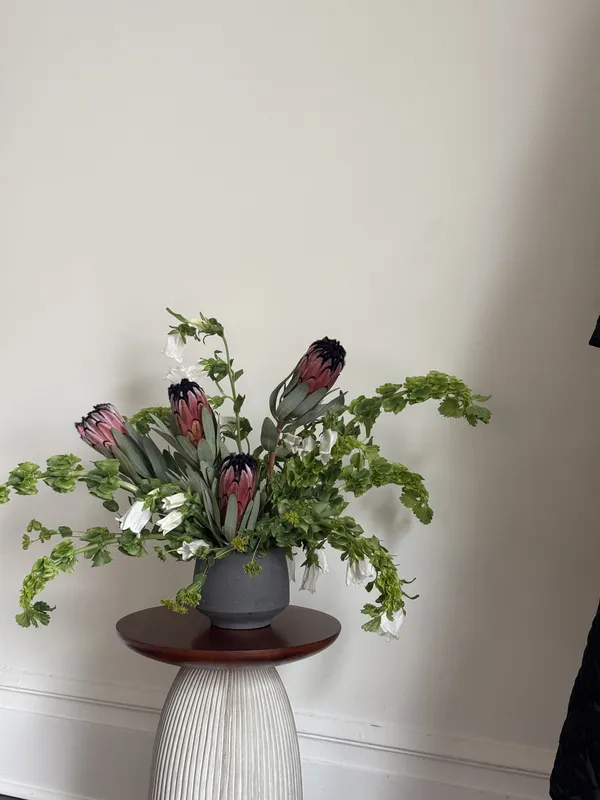 Wave Floral arrangement