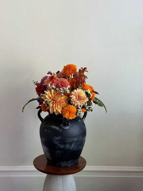 Wave Floral arrangement