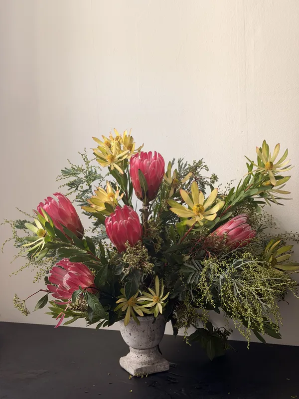 Wave Floral arrangement