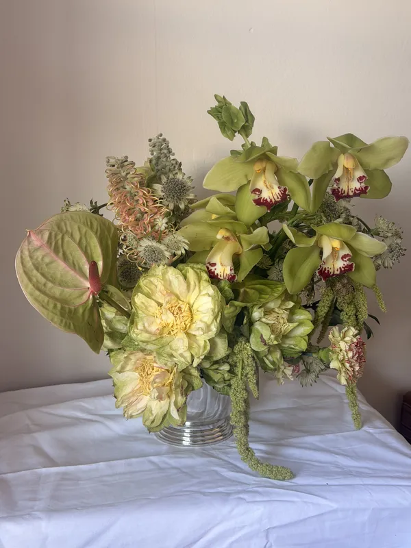 Wave Floral arrangement